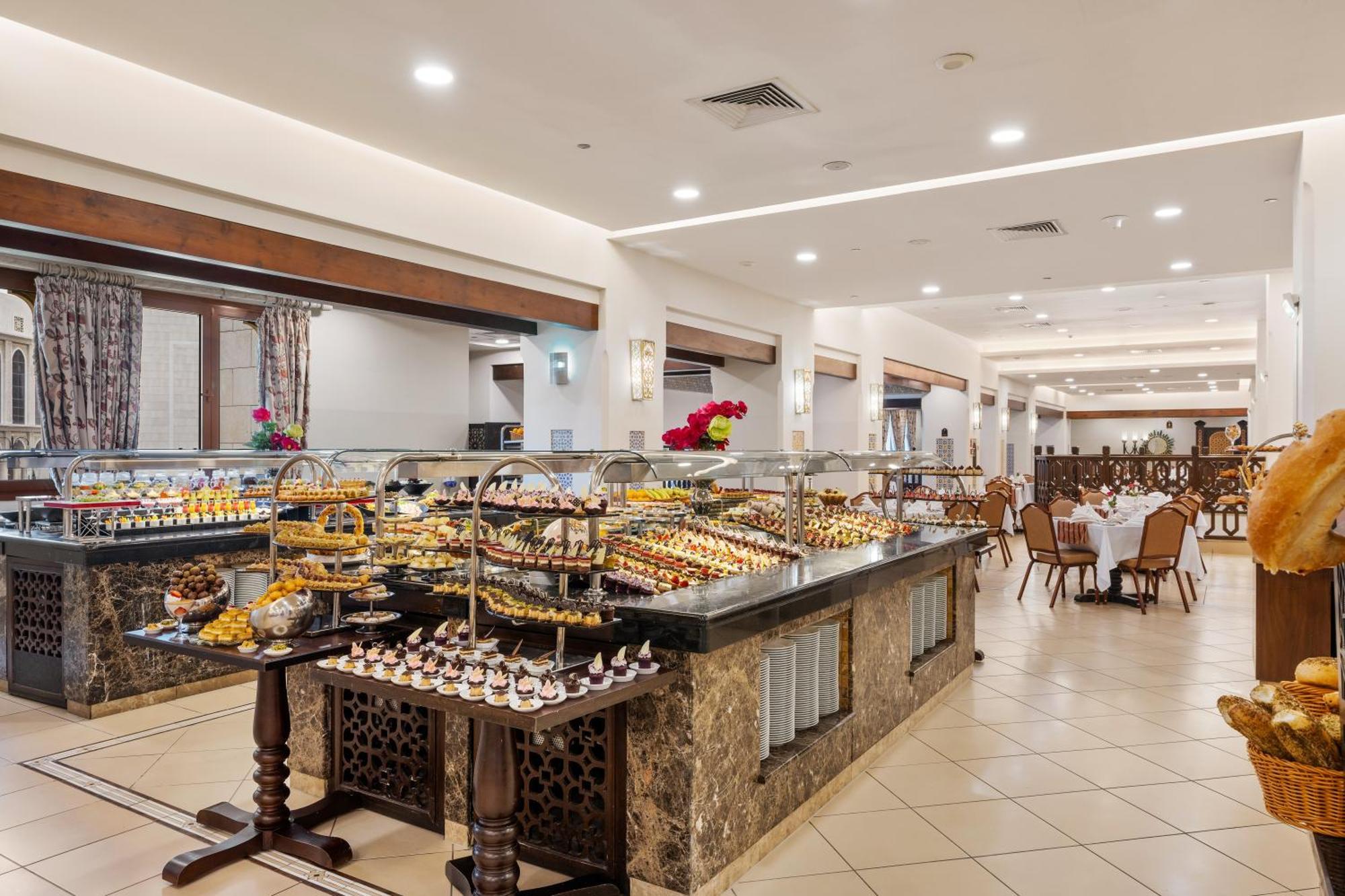 Anjum Makkah Hotel Mekka Kültér fotó The hotel's buffet