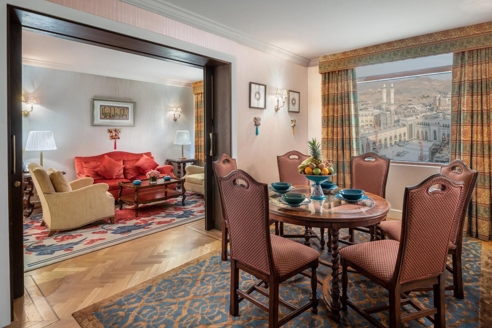 Anjum Makkah Hotel Mekka Szoba fotó A suite at the InterContinental London